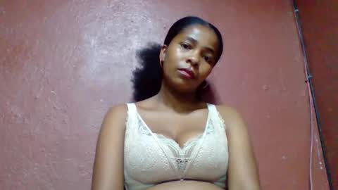 rovaelyah online show from October 19, 2025, 3:18 am