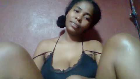 Snapshot of rovaelyah chatting on April 30, 2026, 3:46 am rovaelyah online show from April 30, 2026, 3:46 am