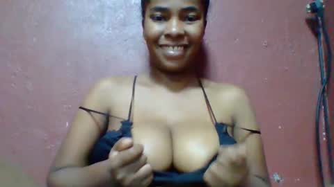 Snapshot of rovaelyah chatting on May 2, 2026, 6:29 am rovaelyah online show from May 2, 2026, 6:29 am