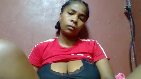 Snapshot of rovaelyah chatting on May 2, 2026, 8:36 pm rovaelyah online show from May 2, 2026, 8:36 pm