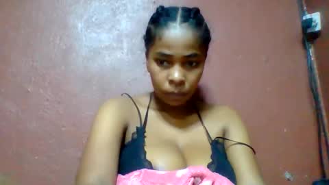 Snapshot of rovaelyah chatting on June 2, 2026, 6:04 am rovaelyah online show from June 2, 2026, 6:04 am