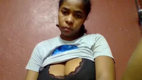 Snapshot of rovaelyah chatting on June 4, 2026, 2:50 am rovaelyah online show from June 4, 2026, 2:50 am