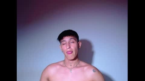 rowanboy23 online show from July 7, 2026, 3:20 am