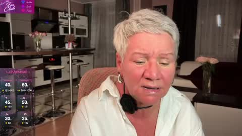 Roxana online show from March 6, 2025, 8:05 pm