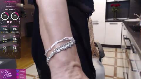 Roxana online show from October 3, 2025, 7:33 pm