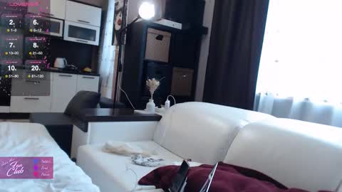 Roxana online show from October 15, 2025, 7:19 am