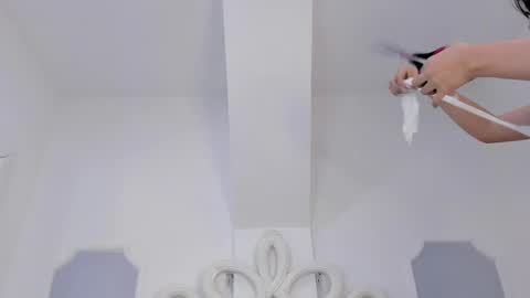 roxana_scott1 online show from April 11, 2026, 3:44 am