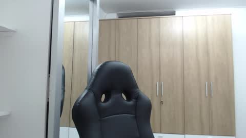 Roxana online show from January 1, 2025, 8:37 pm