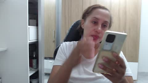 Roxana online show from January 8, 2025, 1:00 am