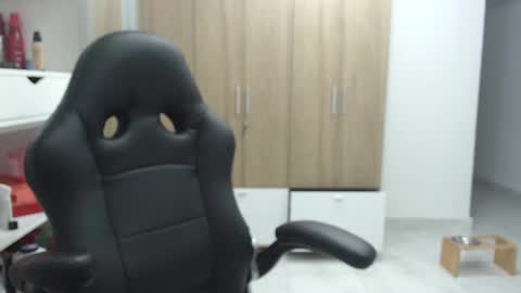 Roxana online show from February 26, 2025, 4:47 am