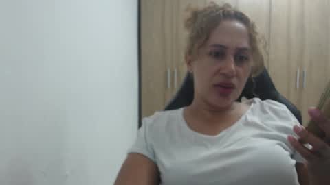 Roxana online show from October 1, 2025, 3:12 am