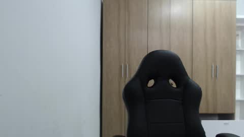 Roxana online show from December 13, 2025, 7:53 pm