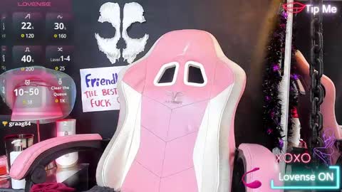 Snapshot of roxaneevans_ chatting on March 7, 2025, 1:07 pm Roxane online show from March 7, 2025, 1:07 pm