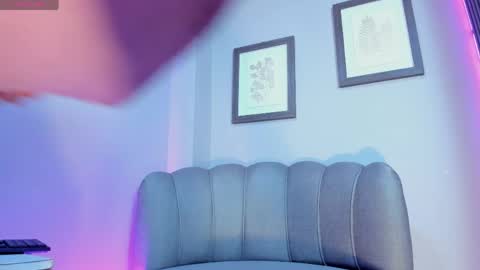  Roxanna  online show from May 16, 2026, 12:26 pm