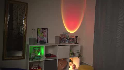 Roxy online show from September 15, 2025, 11:49 pm