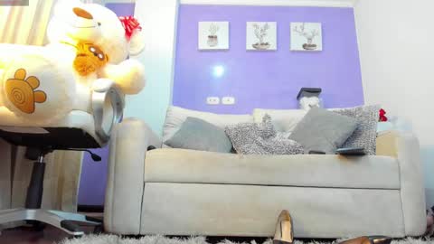 Roxanne evans   Schedule 700 -1400GTM-5 online show from September 17, 2025, 1:02 pm