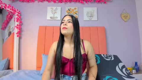 Juliana 3 online show from April 21, 2026, 12:11 pm