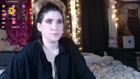 Snapshot of roxanneroulette chatting on May 2, 2026, 3:22 am Silver online show from May 2, 2026, 3:22 am
