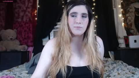 Snapshot of roxanneroulette chatting on May 11, 2026, 2:39 am Silver online show from May 11, 2026, 2:39 am