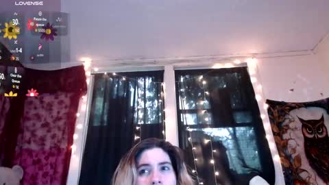 Snapshot of roxanneroulette chatting on June 14, 2026, 3:58 pm Silver online show from June 14, 2026, 3:58 pm