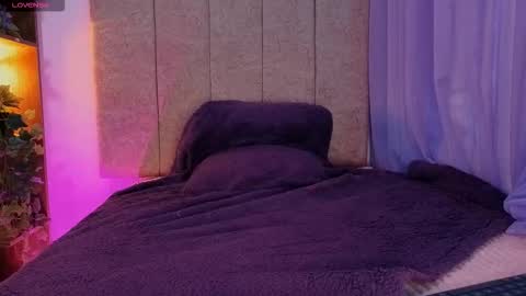 roxanrox online show from November 9, 2025, 5:06 am