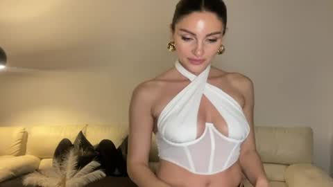 Snapshot of roxellesilvara chatting on July 12, 2026, 12:45 am Roxy online show from July 12, 2026, 12:45 am