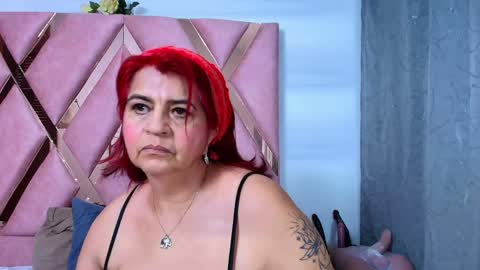 Snapshot of roxettemature chatting on May 31, 2026, 12:01 pm RoxetteMature online show from May 31, 2026, 12:01 pm