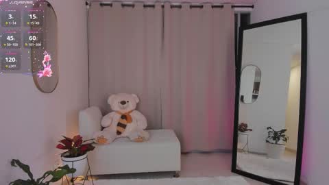  R O X I E  online show from November 29, 2025, 1:30 am