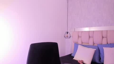 Snapshot of roxie_summers chatting on January 23, 2025, 2:02 am Roxie online show from January 23, 2025, 2:02 am