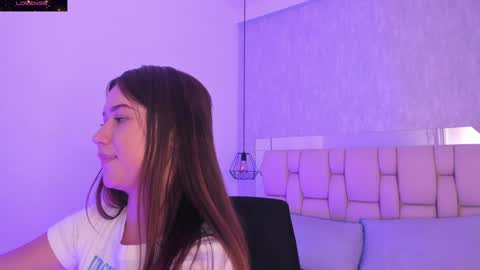 Snapshot of roxie_summers chatting on February 8, 2025, 2:26 am Roxie online show from February 8, 2025, 2:26 am