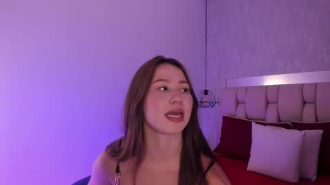 Snapshot of roxie_summers chatting on March 8, 2025, 7:42 pm Roxie online show from March 8, 2025, 7:42 pm