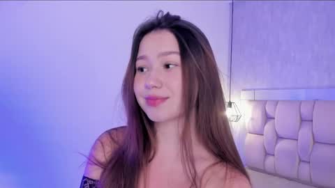 Roxie  online show from April 22, 2026, 7:48 pm