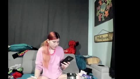 roxihazeleyes online show from September 25, 2025, 4:38 am