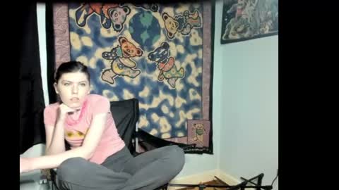 Snapshot of roxihazeleyes chatting on July 16, 2026, 2:17 am roxihazeleyes online show from July 16, 2026, 2:17 am