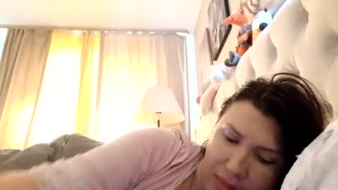 Snapshot of roxolanaa_sexy chatting on July 1, 2026, 6:15 am ROXOLANAA SEXY online show from July 1, 2026, 6:15 am