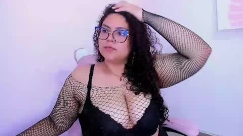 Snapshot of roxxxana_blake chatting on April 25, 2026, 3:53 am Roxana online show from April 25, 2026, 3:53 am