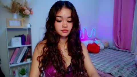 Snapshot of roxxy_blossom chatting on July 20, 2026, 3:54 am roxxy_blossom online show from July 20, 2026, 3:54 am