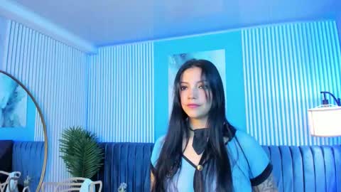 Roxy hell online show from November 11, 2025, 12:05 pm