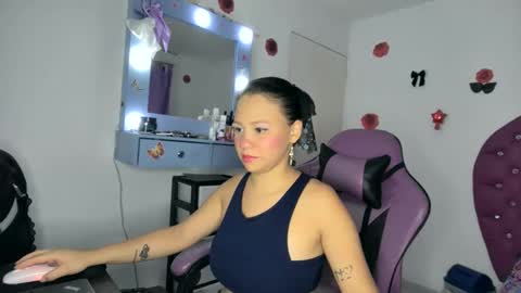 Snapshot of roxy_lu_07 chatting on May 20, 2026, 2:07 am Roxy online show from May 20, 2026, 2:07 am