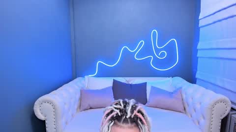 Roxy online show from December 21, 2024, 1:15 am