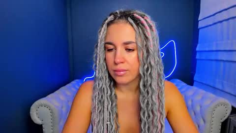 Roxy online show from October 14, 2025, 1:17 am