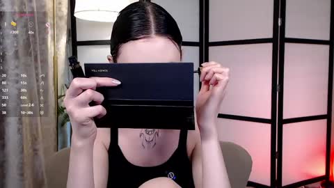 roxanne online show from April 28, 2026, 3:44 am