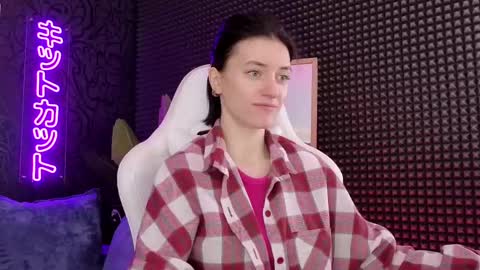 roxy_riot_ online show from March 1, 2025, 1:43 am