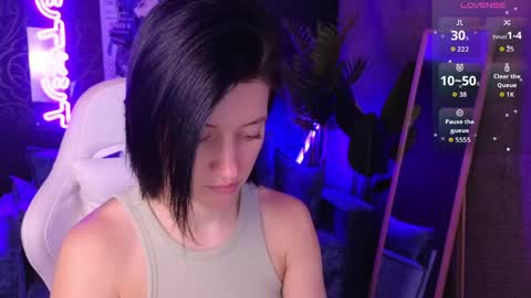 roxy_riot_ online show from April 1, 2026, 2:01 am