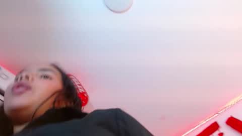 roxy_stone1 online show from February 26, 2025, 7:49 pm