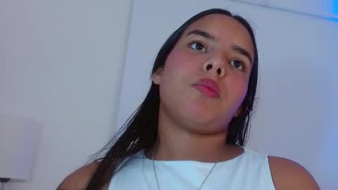 roxy_stone1 online show from October 30, 2025, 7:25 pm