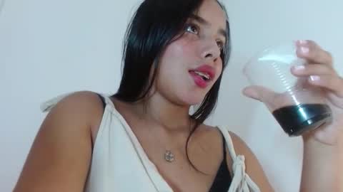 roxy_stone1 online show from November 6, 2025, 7:26 pm