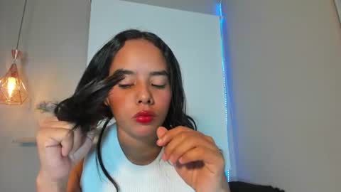 roxy_stone1 online show from June 10, 2026, 7:13 pm