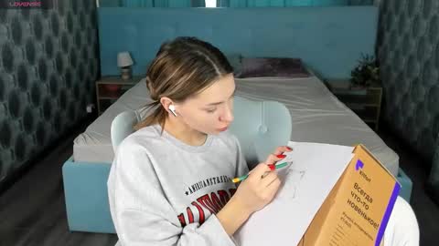 roxy_the_daedevill online show from February 6, 2025, 4:10 am