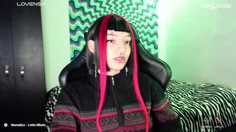 Roxy Independient model Help me to reach 50 thumbs up online show from March 7, 2025, 2:04 am